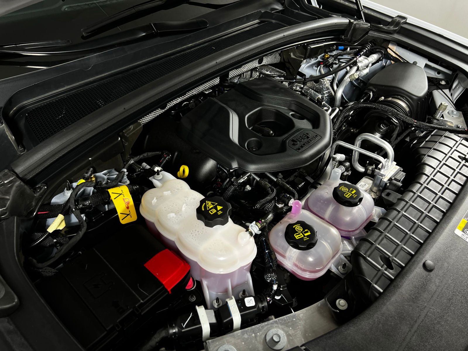 Thumbnail: 2024 Jeep Grand Cherokee - 10