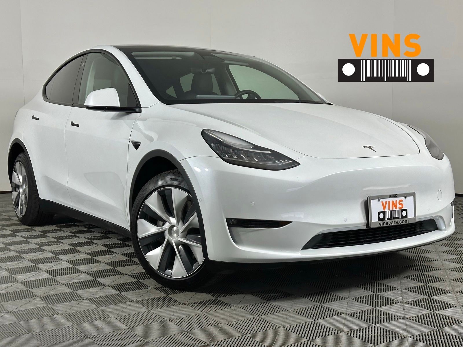 2021 Tesla Model Y Long Range Dual Motor All-Wheel Drive's photo