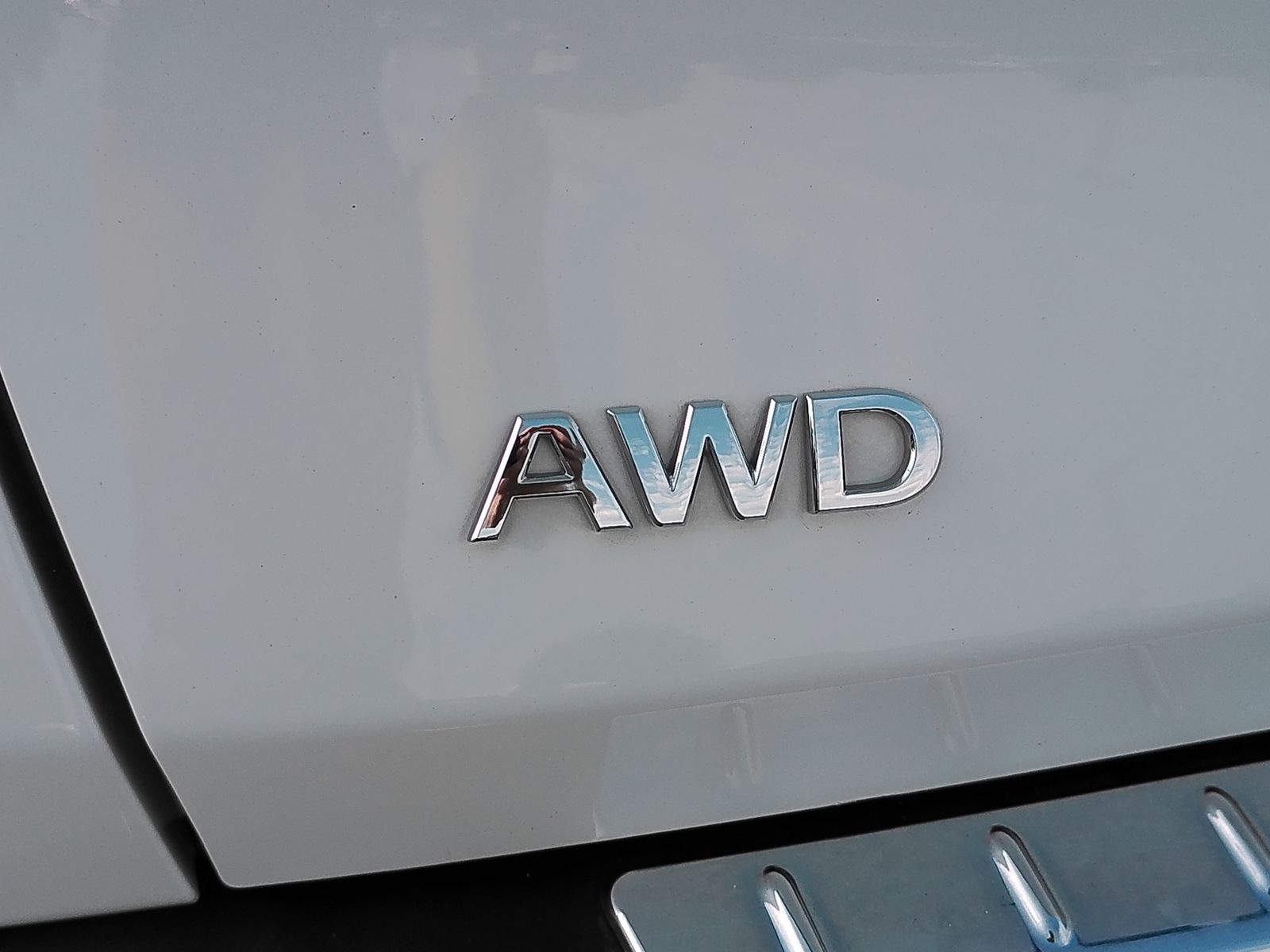 Used 2023 White INFINITI PURE image 30