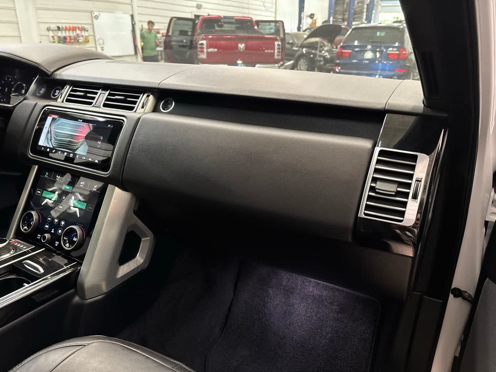2018 Land Rover Range Rover Supercharged - Photo 30