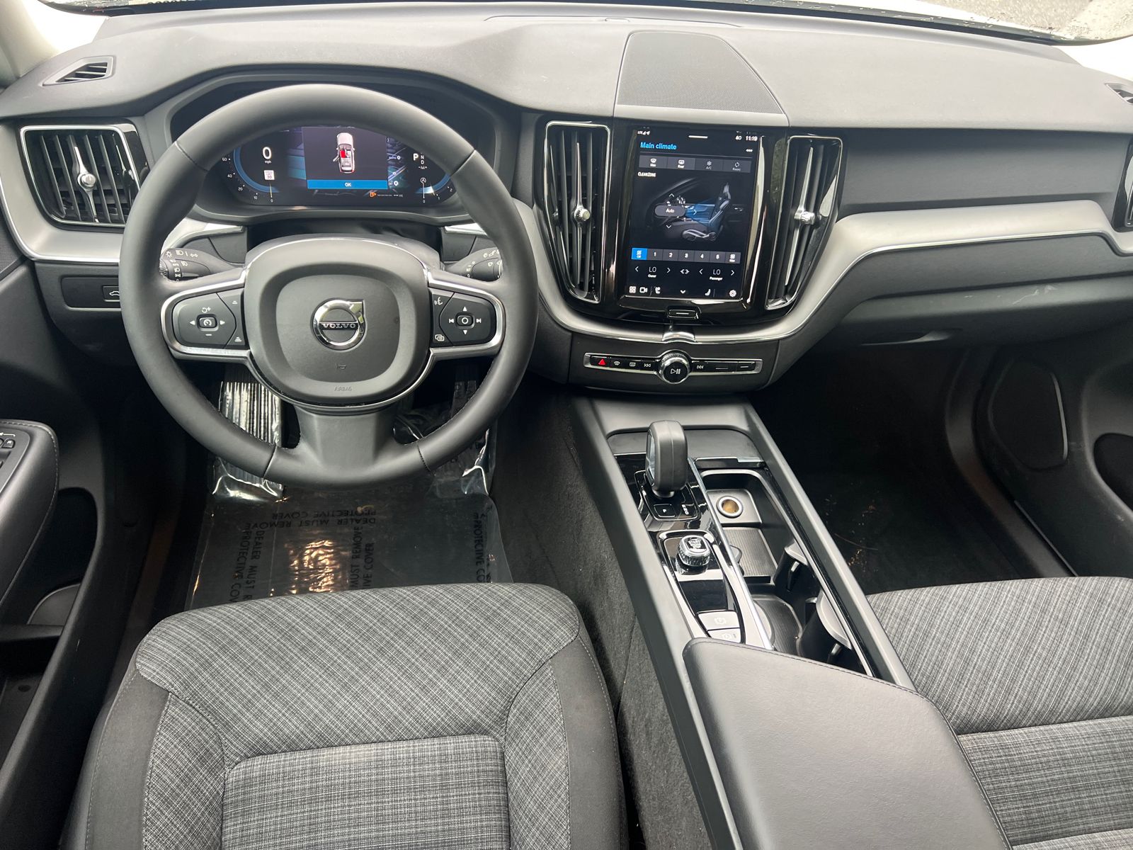 2024 Volvo XC60 Core - Photo 24