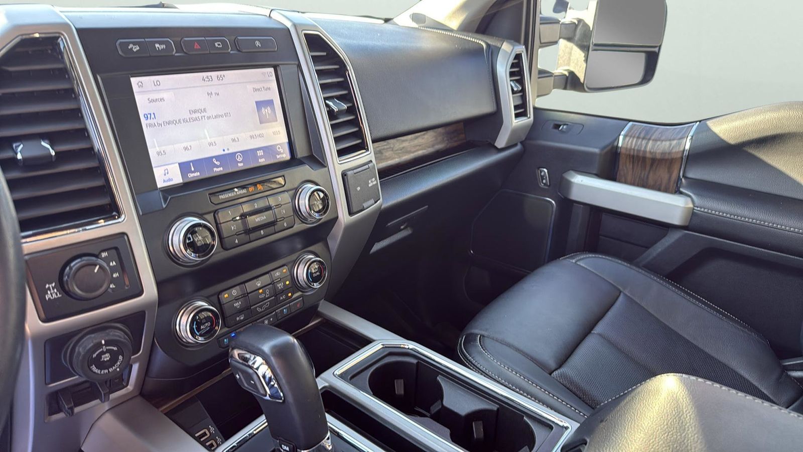 Used Car 2019 Ford F-150  Lariat For Sale Under $30,000 In Austin, Texas