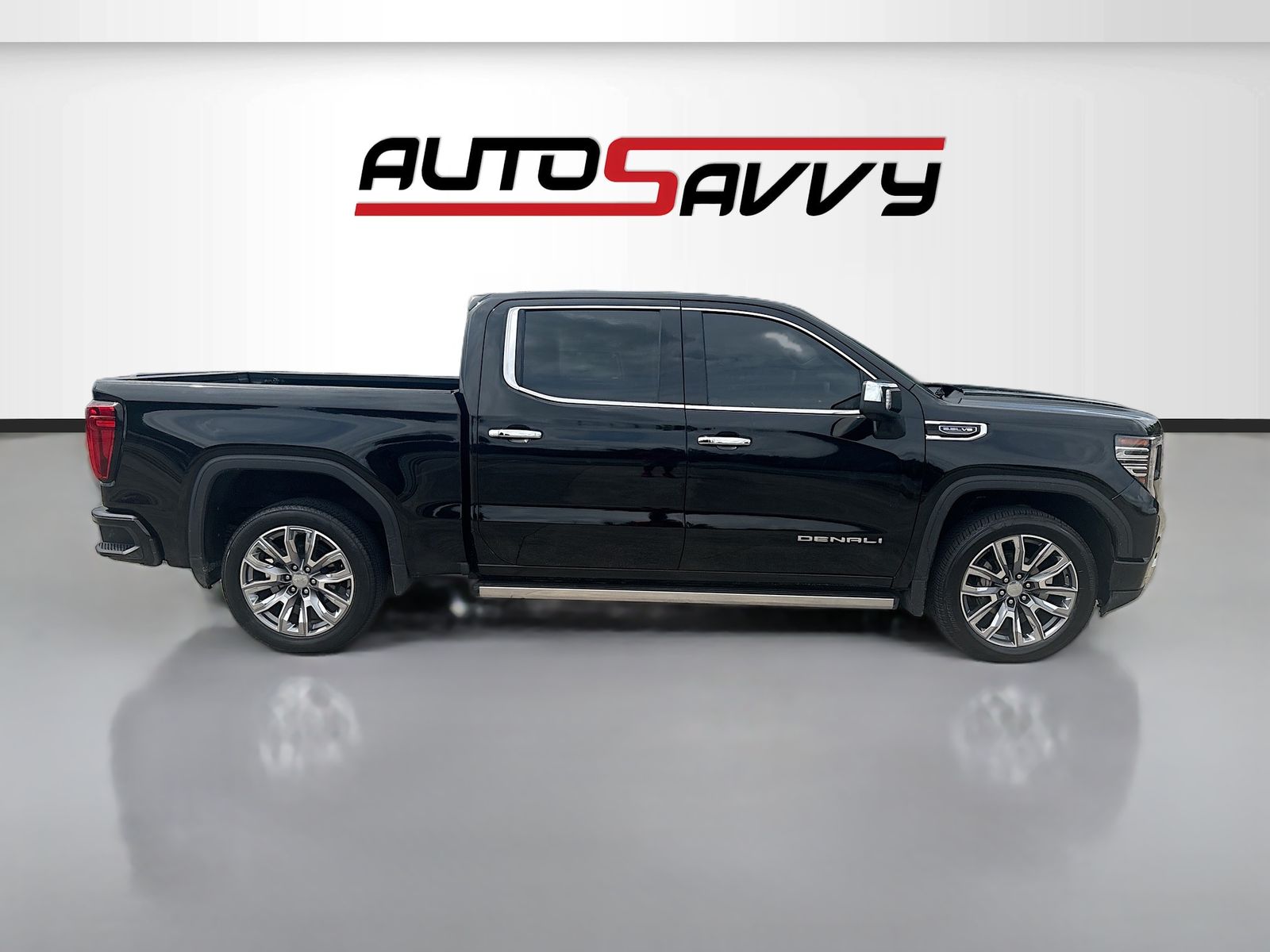 Used 2024 Black GMC Denali image 8