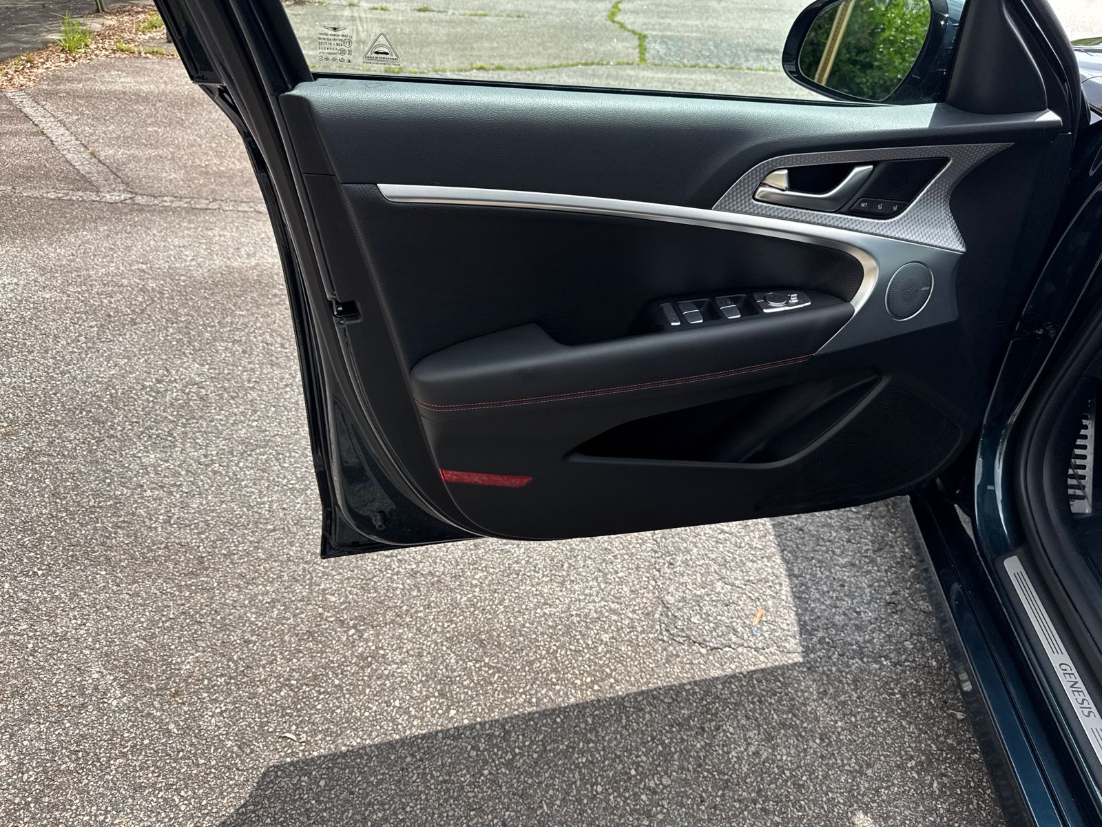 2023 GENESIS G70 Standard - Photo 10