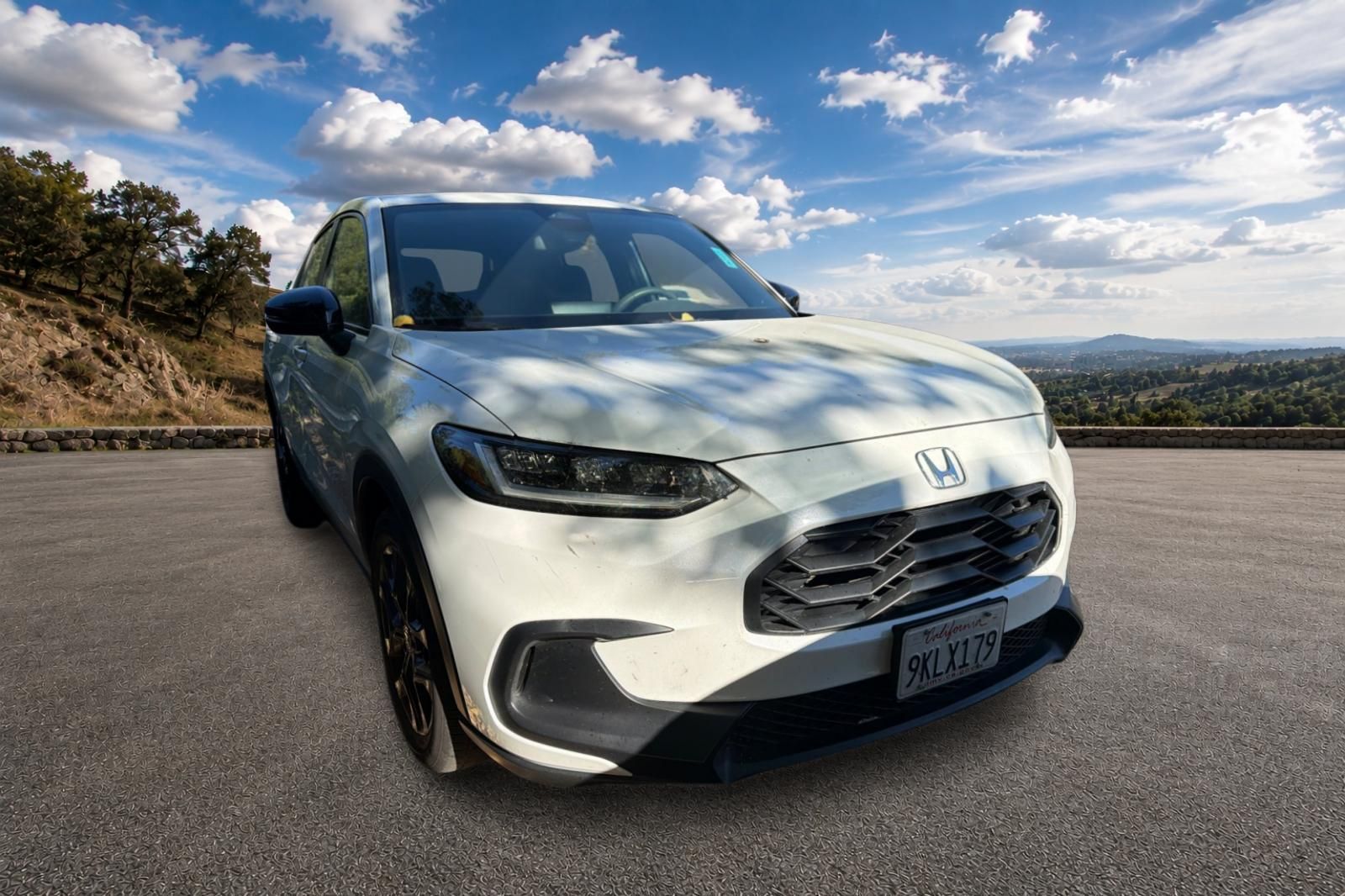 View vehicle photo 2