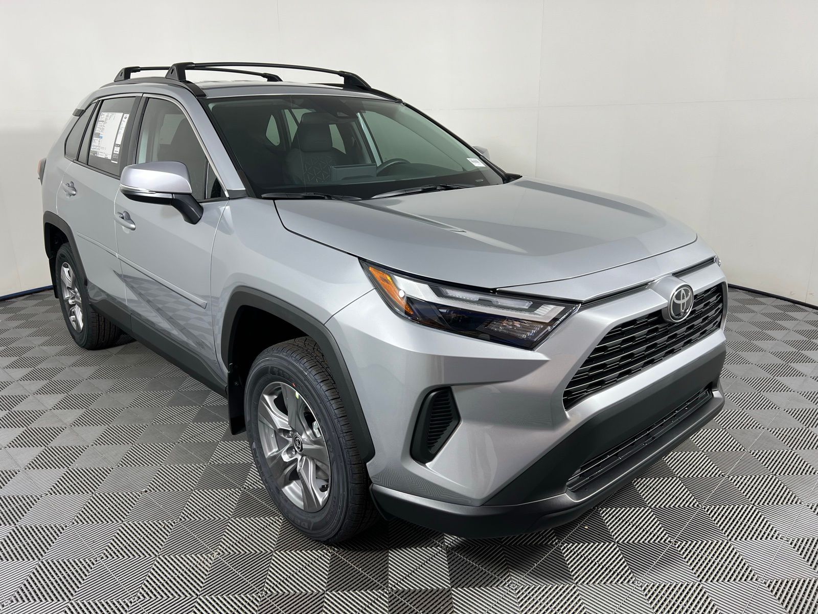 Thumbnail: 2025 Toyota RAV4 - 3