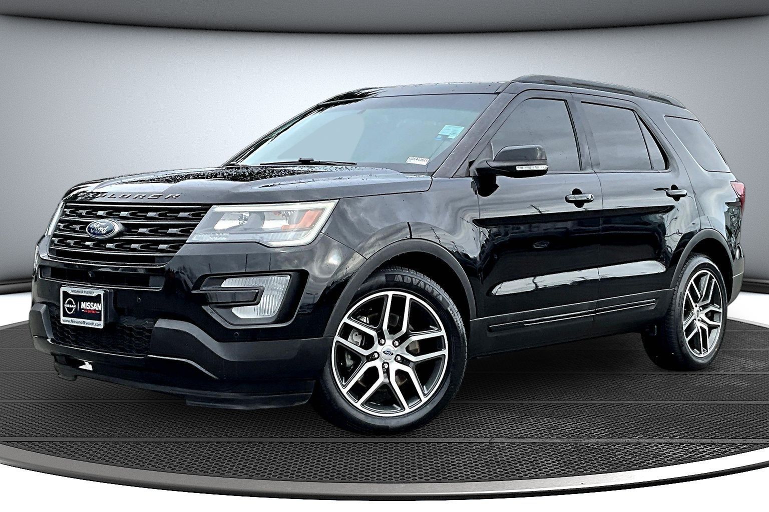 View vehicle photo 3