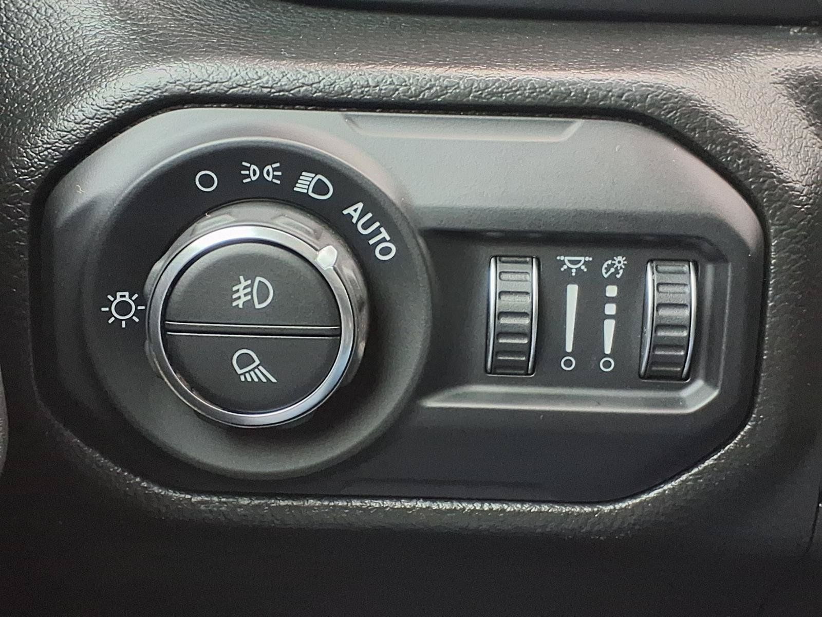 2022 Jeep Gladiator Altitude Black at Toyota of Victoria