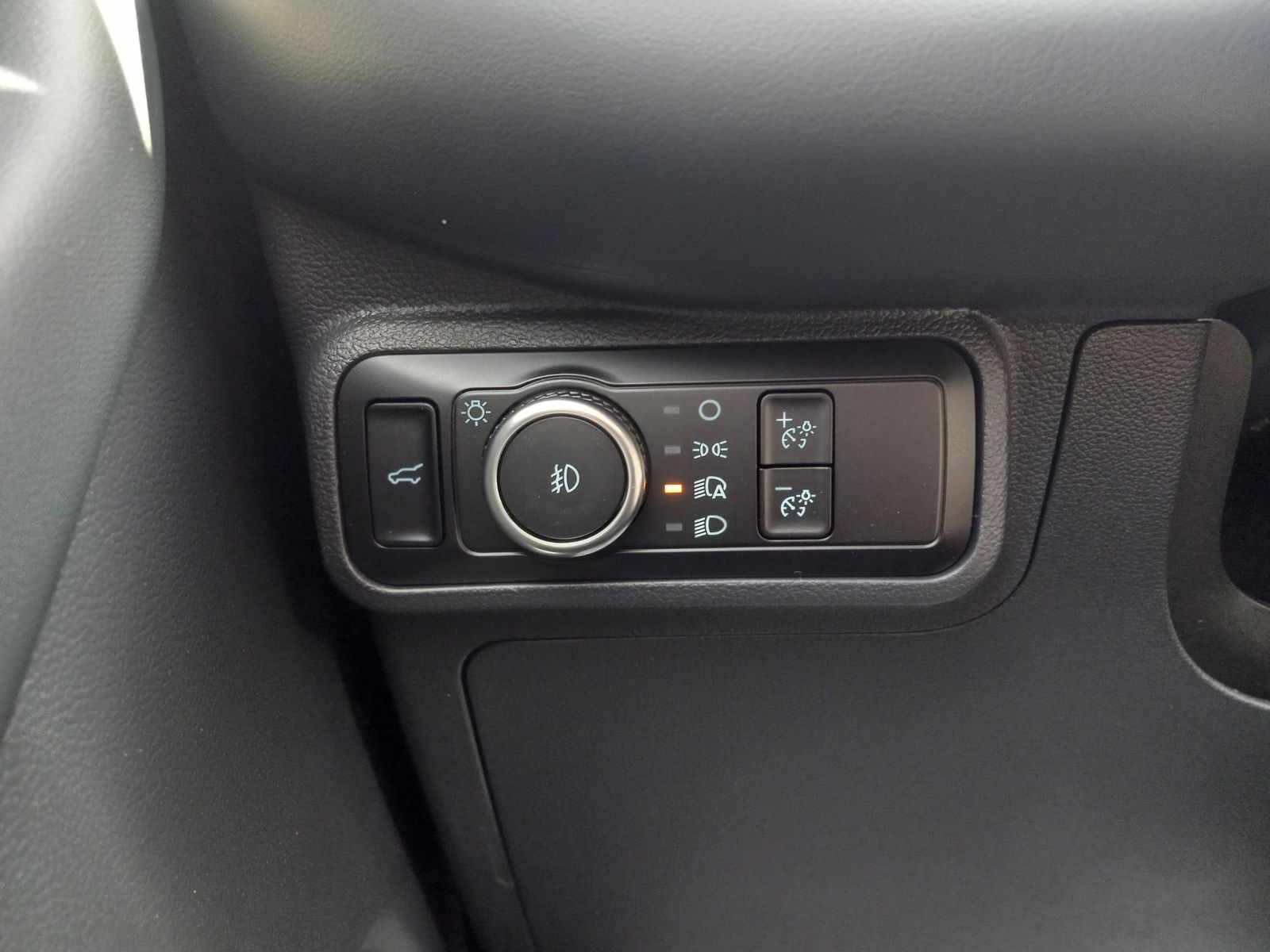 2026 Ford Explorer image 24