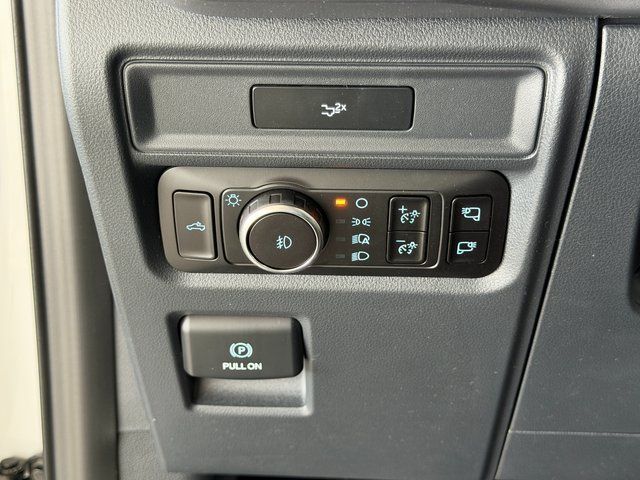 New 2026 Oxford White Ford XLT image 34