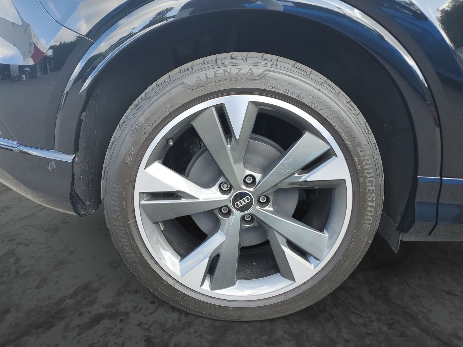 Vehicle photo