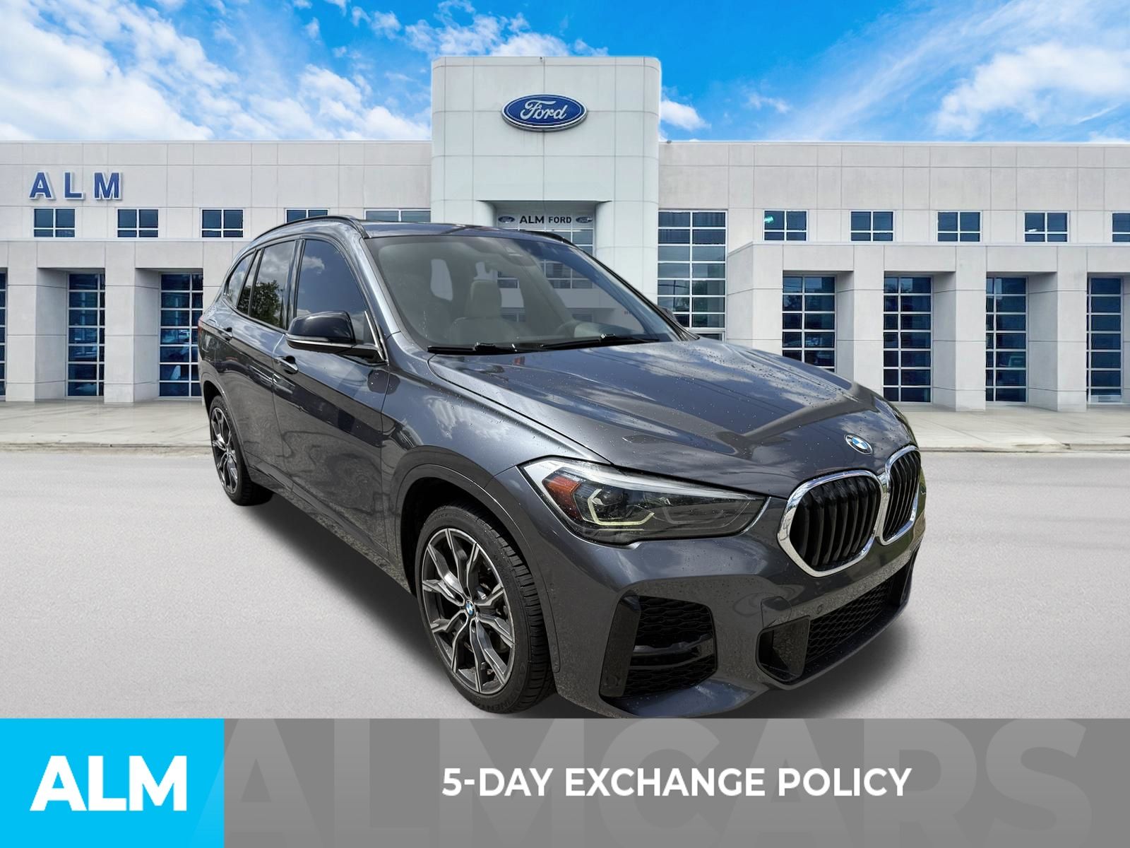 Used 2020 Gray BMW sDrive28i image 3