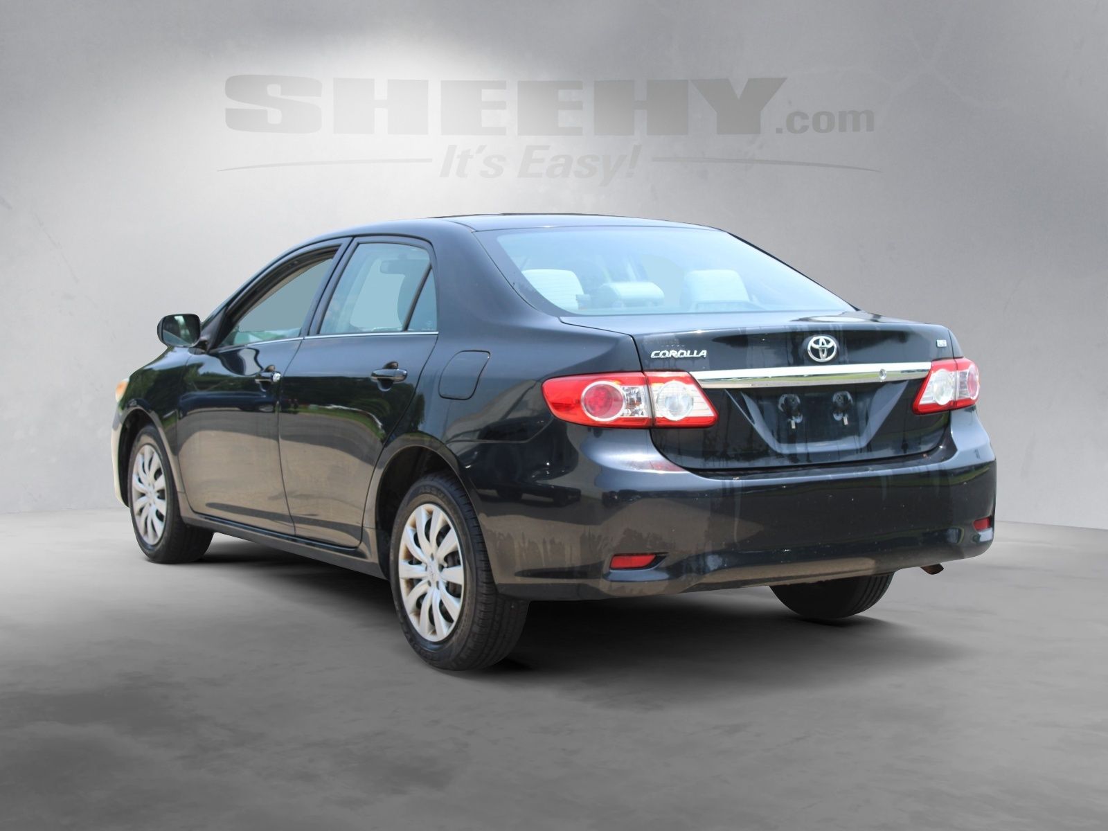 Used 2013 Black Toyota LE image 9