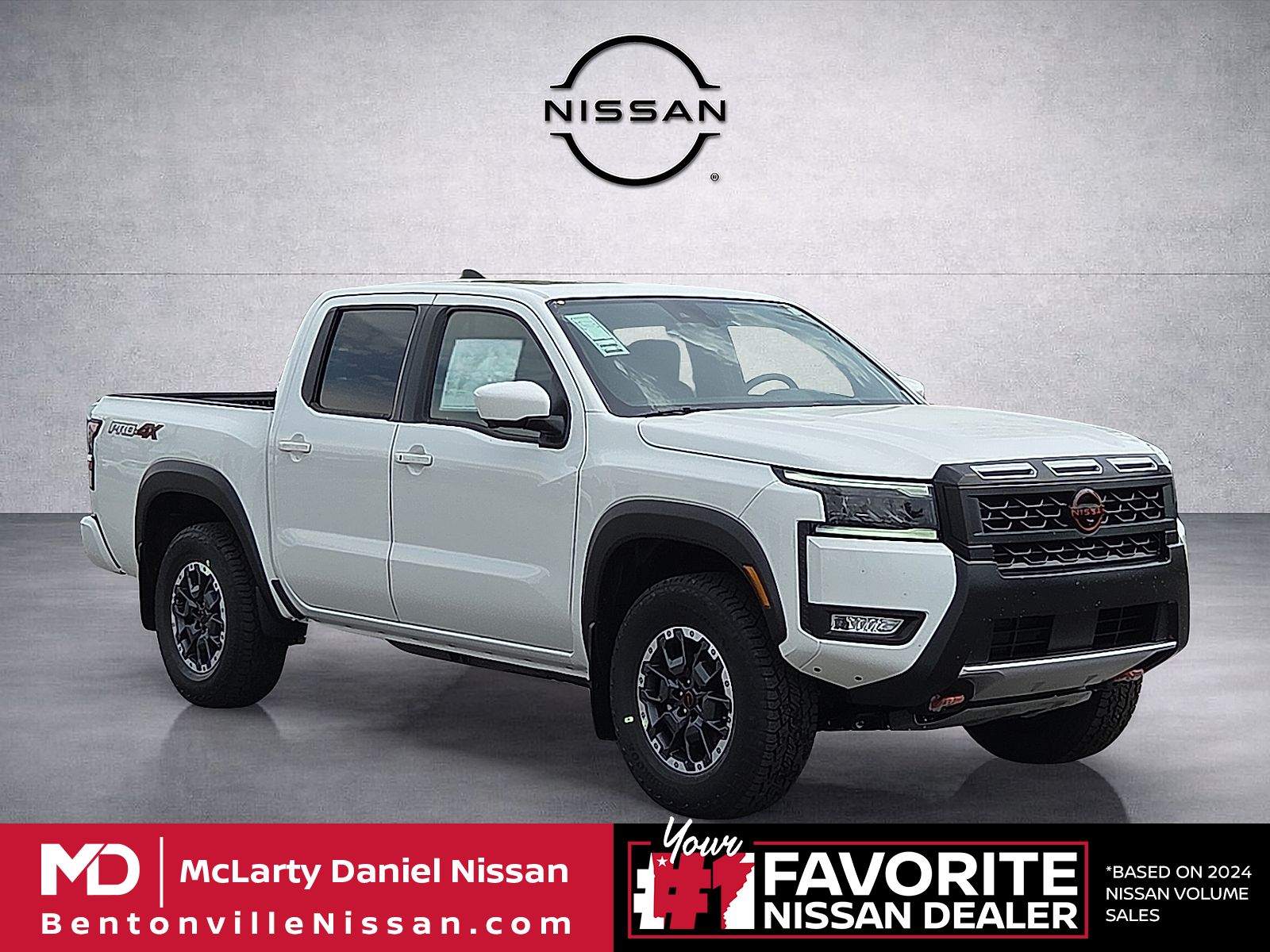 Glacier White 2026 Nissan Frontier PRO-4X Crew Cab 4WD Pickup Truck Four-Wheel Drive 9-Speed Automatic Overdrive