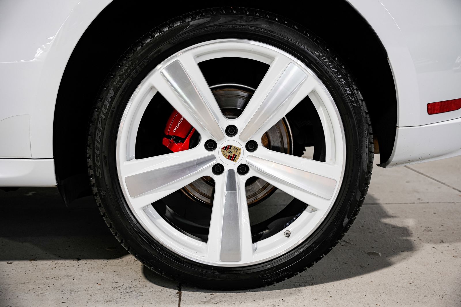 2023 Porsche Macan S — photo 51