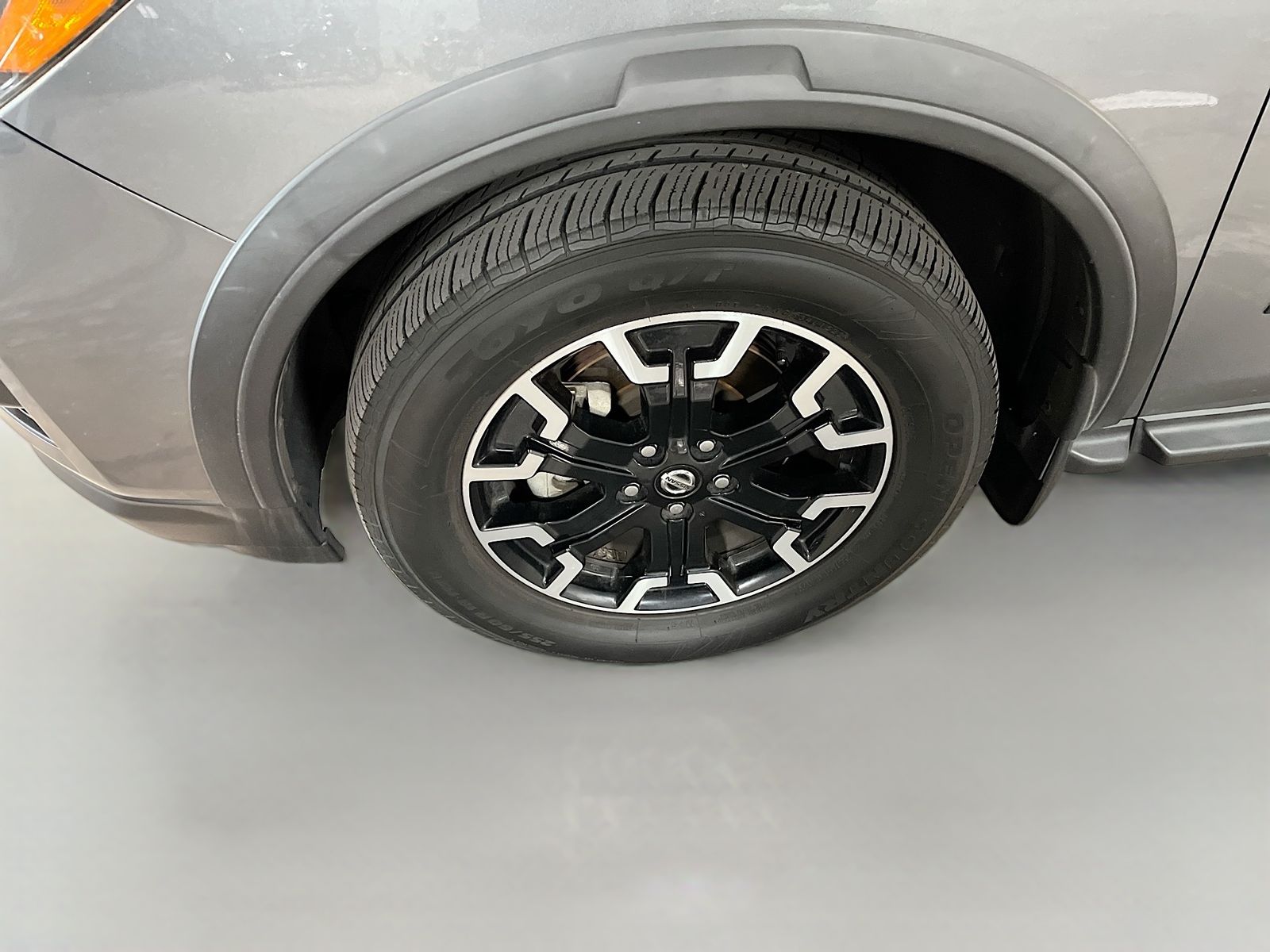 Used 2020 Gray Nissan SL image 33