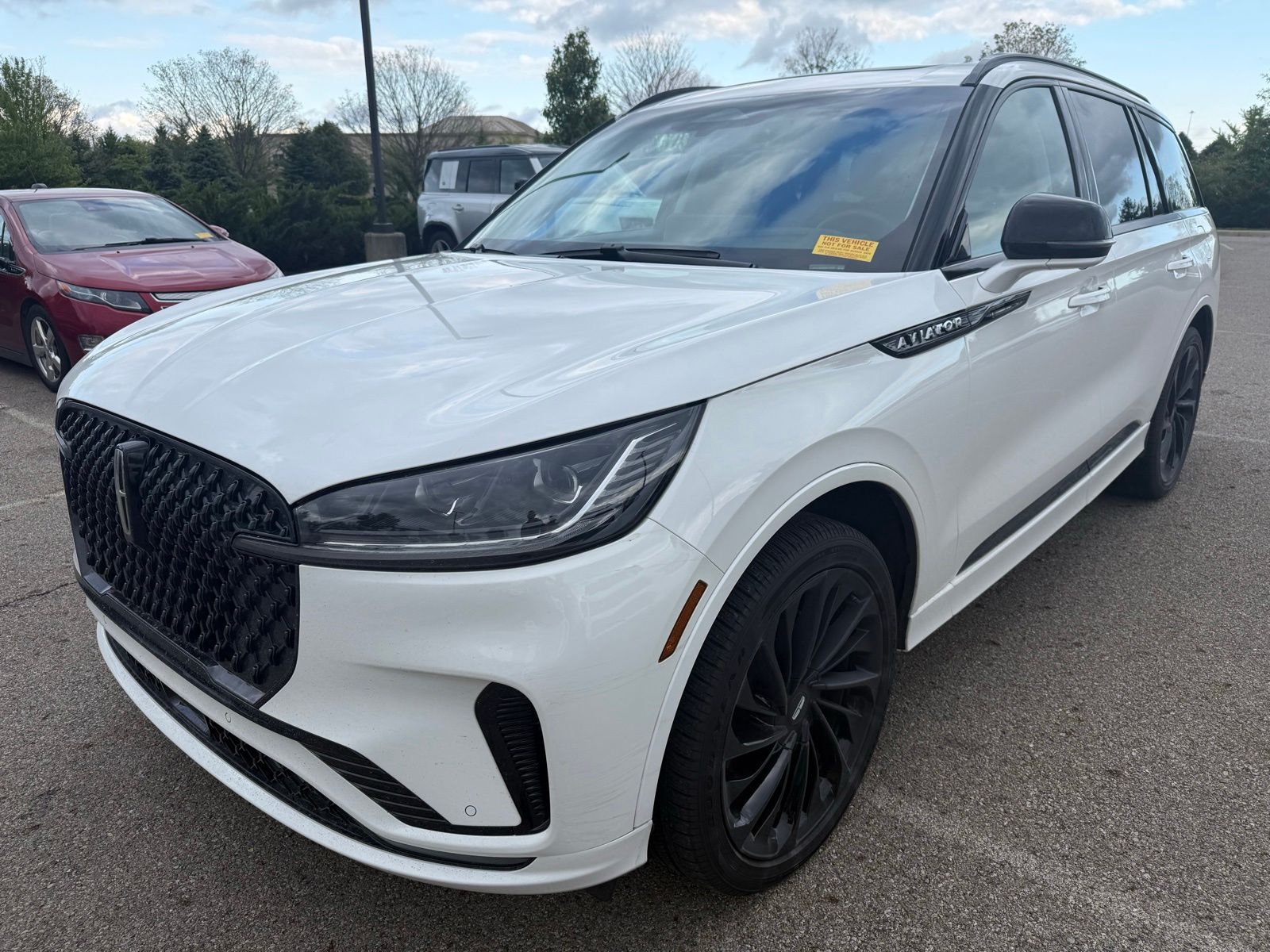 White Metallic 2025 Lincoln Aviator Reserve AWD SUV / Crossover All-Wheel Drive Automatic