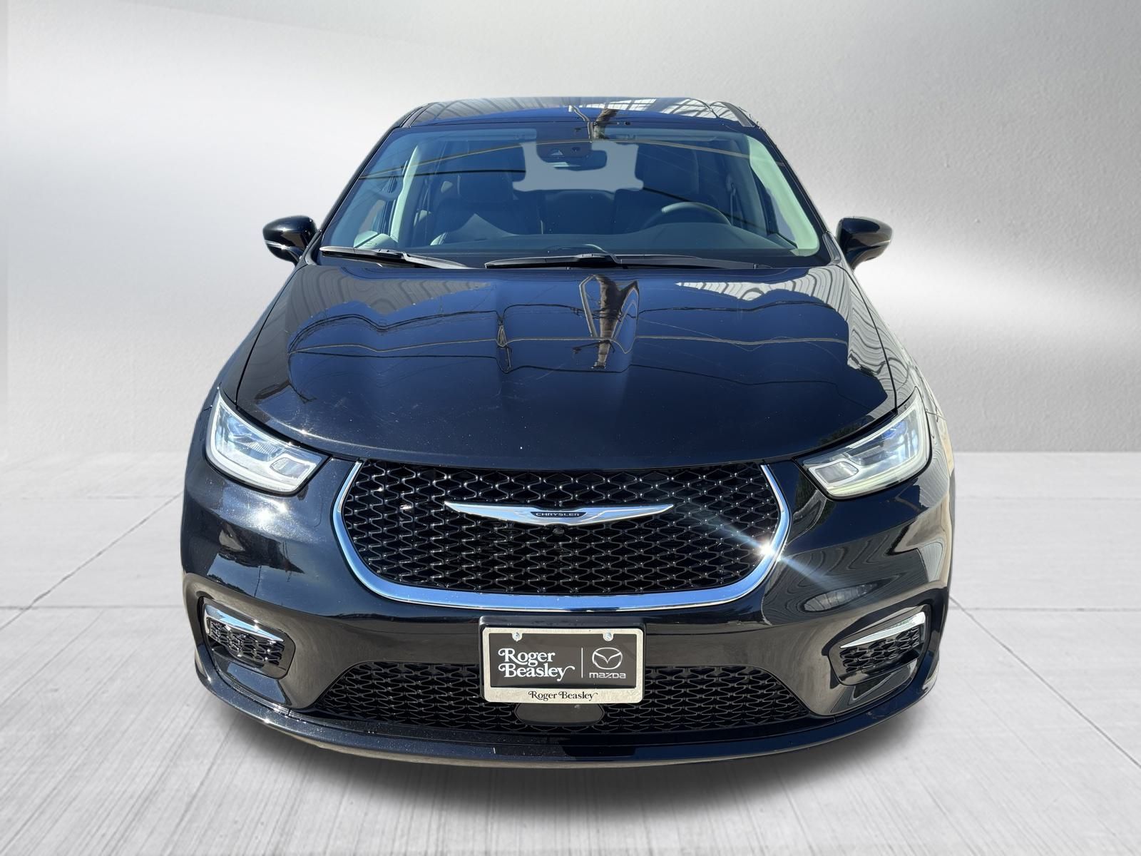 Used Car 2024 Chrysler Pacifica Hybrid  Select For Sale Under $35,000 In Austin, Texas