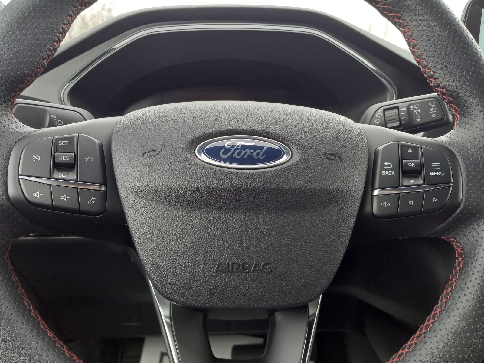 2025 Ford Escape image 18