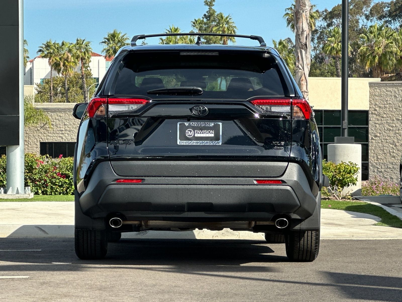 View vehicle photo 4