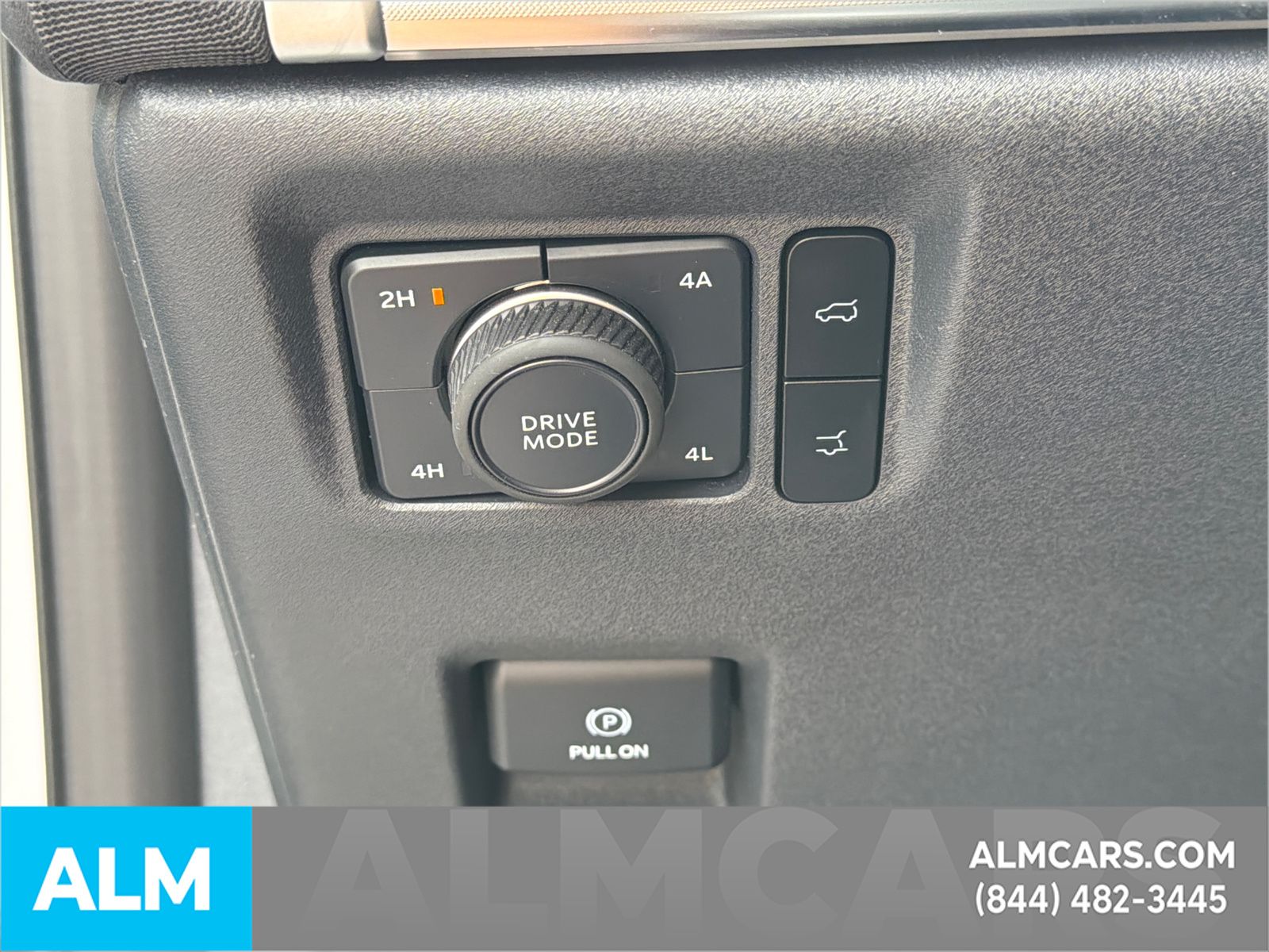 Used 2025 White Ford Platinum image 39