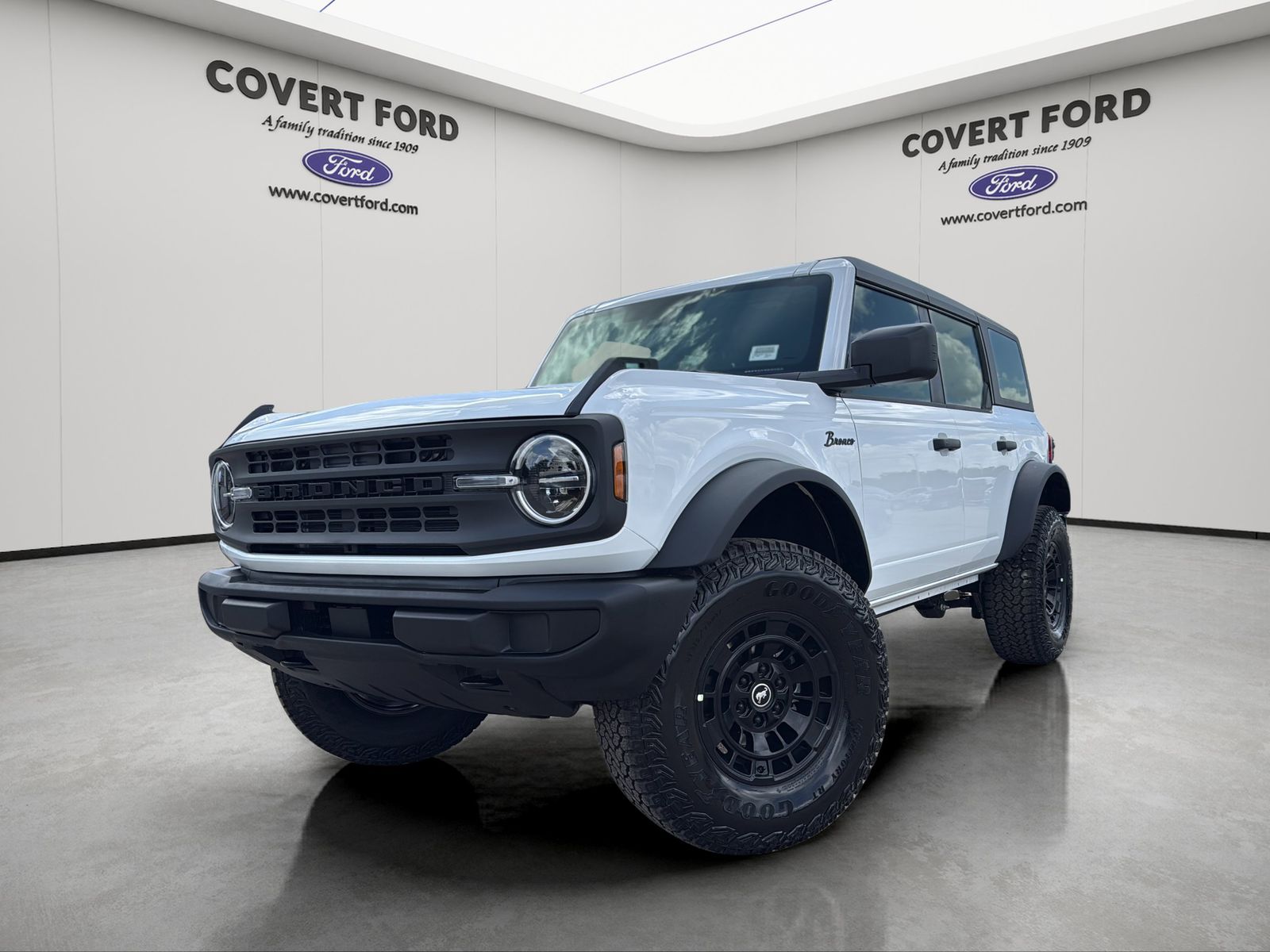 Oxford White 2026 Ford Bronco Big Bend 4-Door 4WD SUV / Crossover Four-Wheel Drive