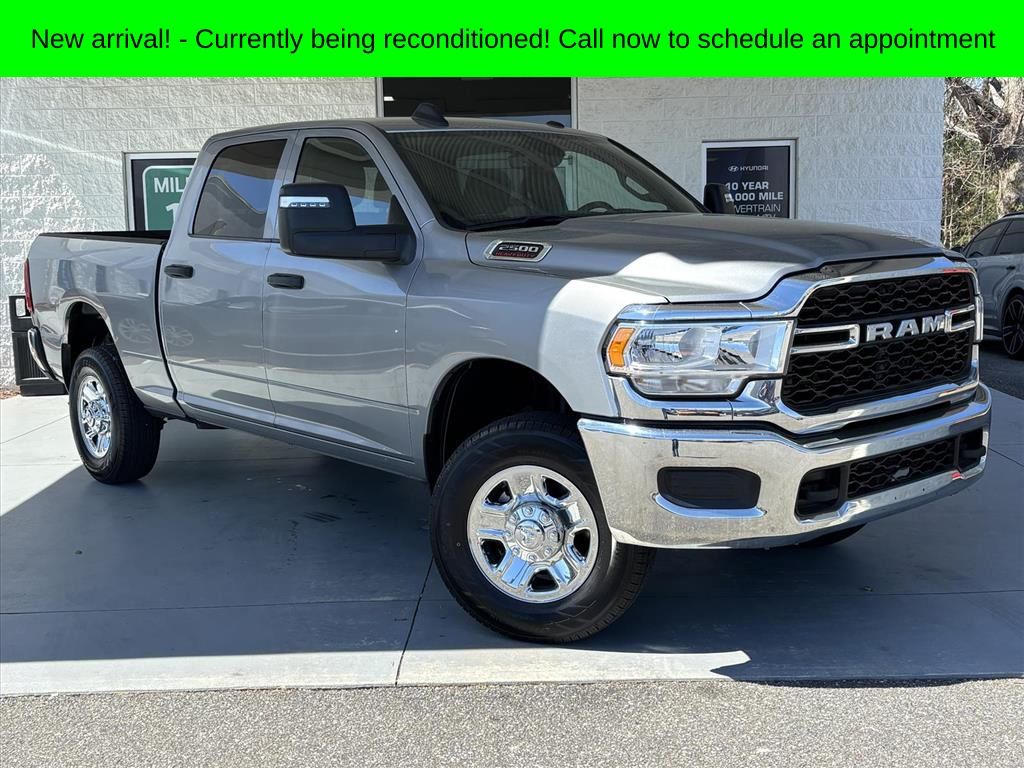 2024 RAM 2500 Tradesman Crew Cab 4WD