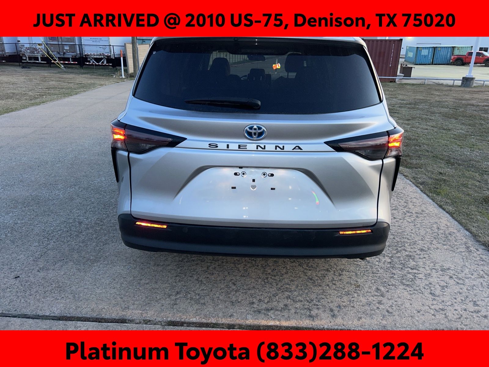 2023 Toyota Sienna LE 5