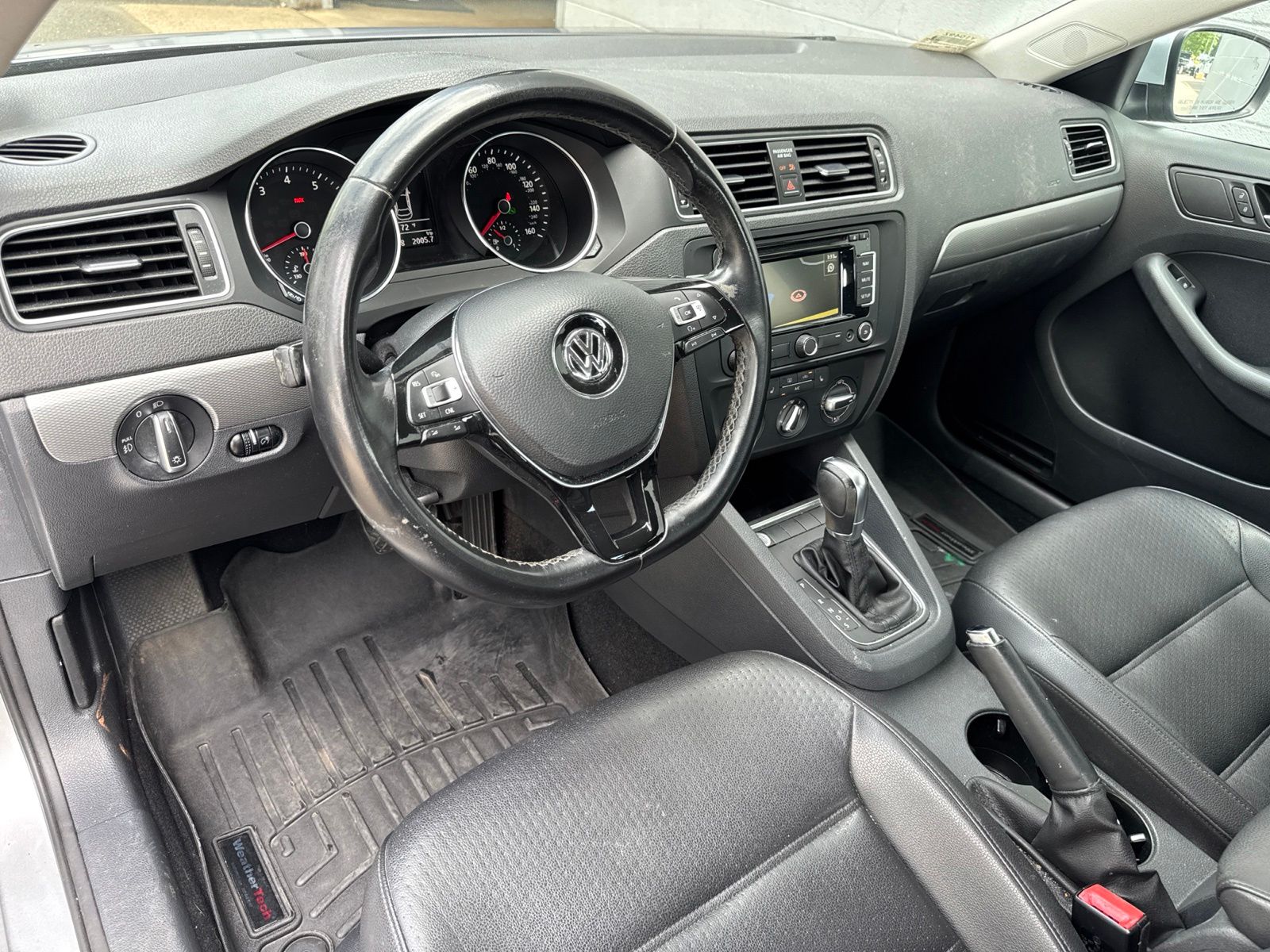 Used 2015 Reflex Silver Metallic Volkswagen 1.8T SE image 31