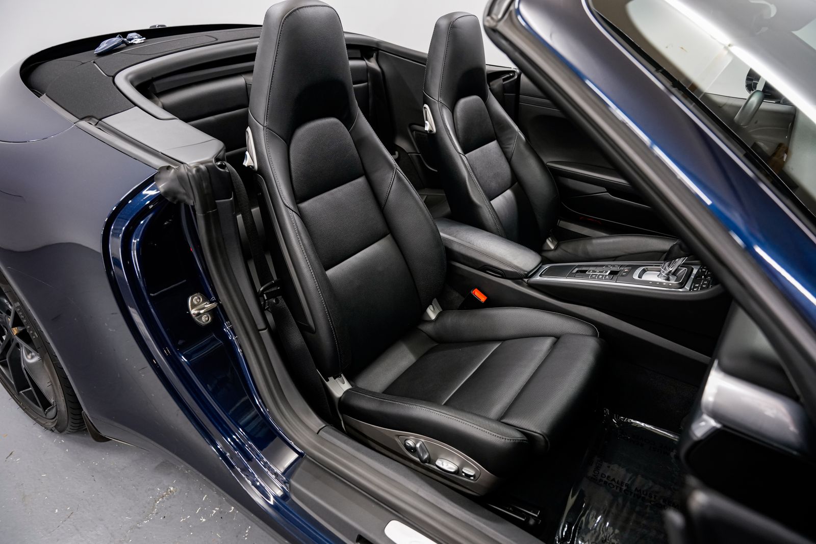 2017 Porsche 911 Carrera — photo 25