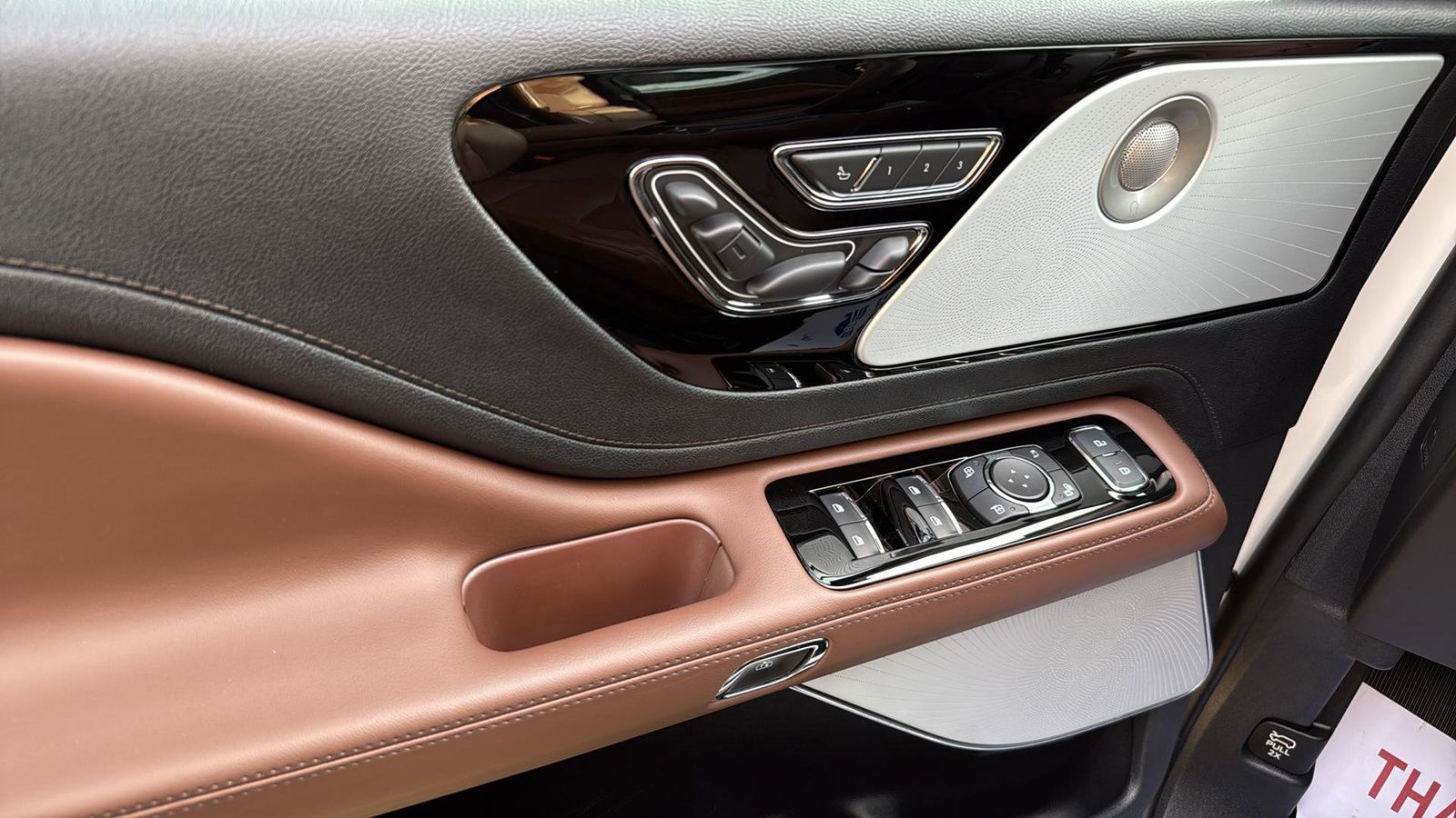 Used Car 2025 Lincoln Aviator  Reserve For Sale Under $70,000 In Austin, Texas