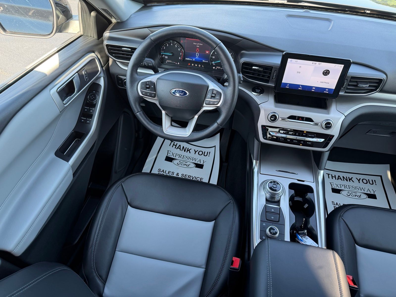 2024 Ford Explorer image 16