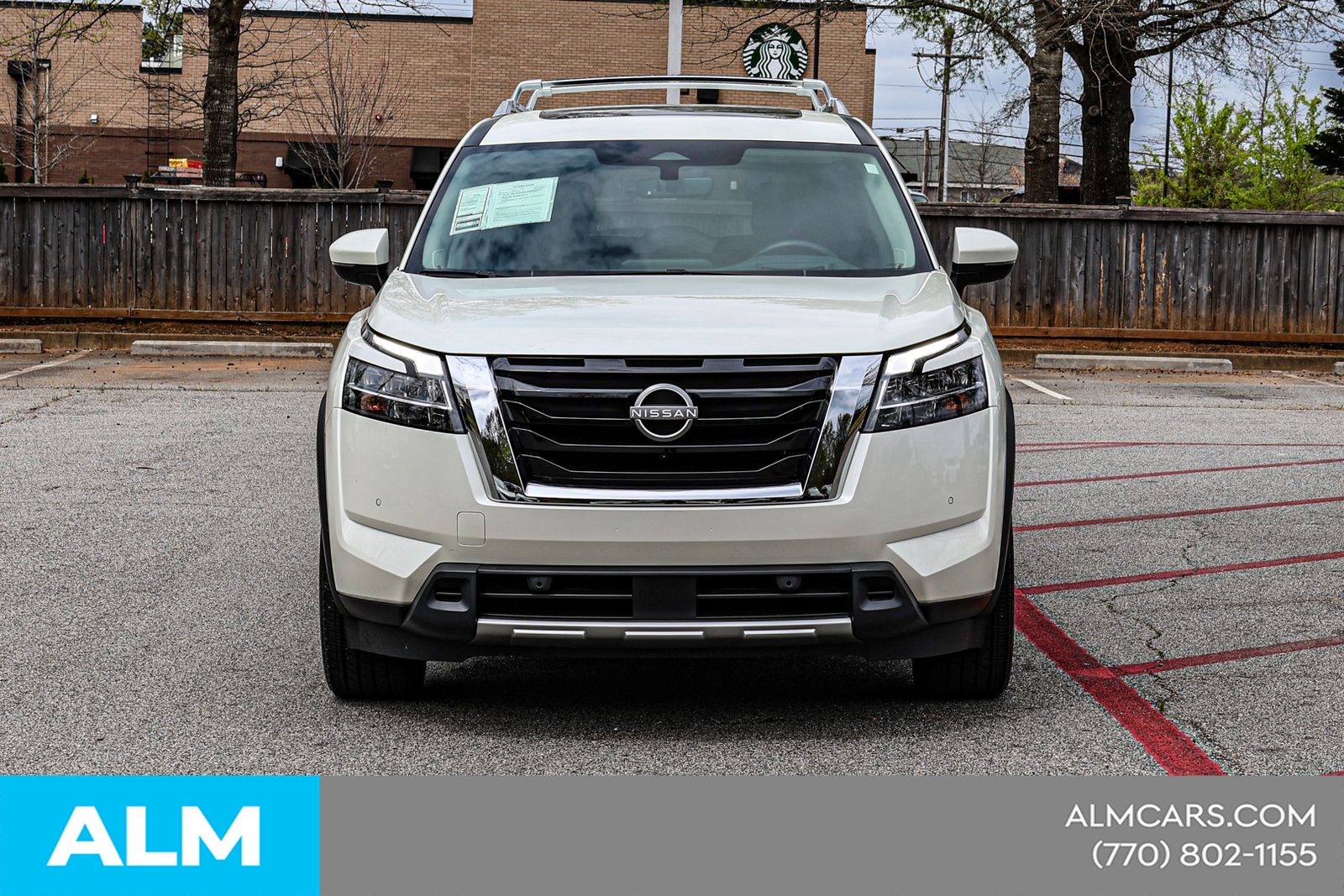 Used 2024 White Nissan Platinum image 12