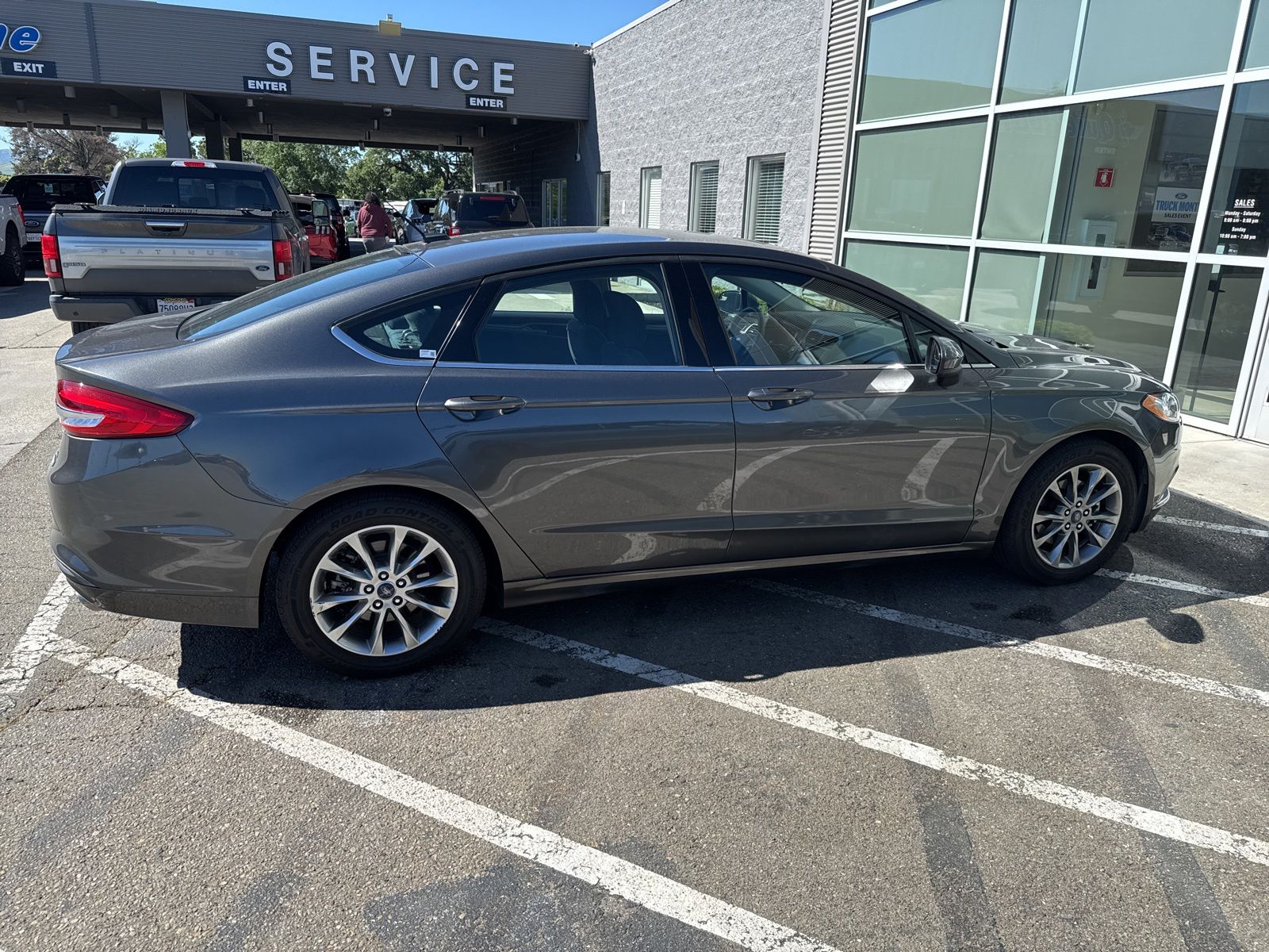 Used 2017 Gray Ford SE image 6