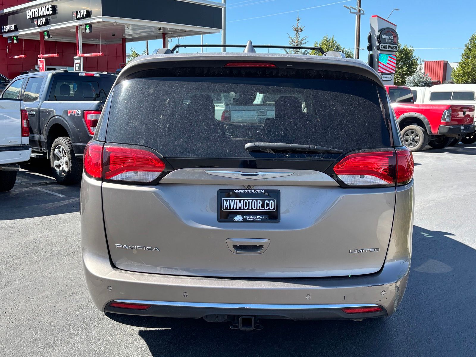 Used 2017 Chrysler Pacifica Van
