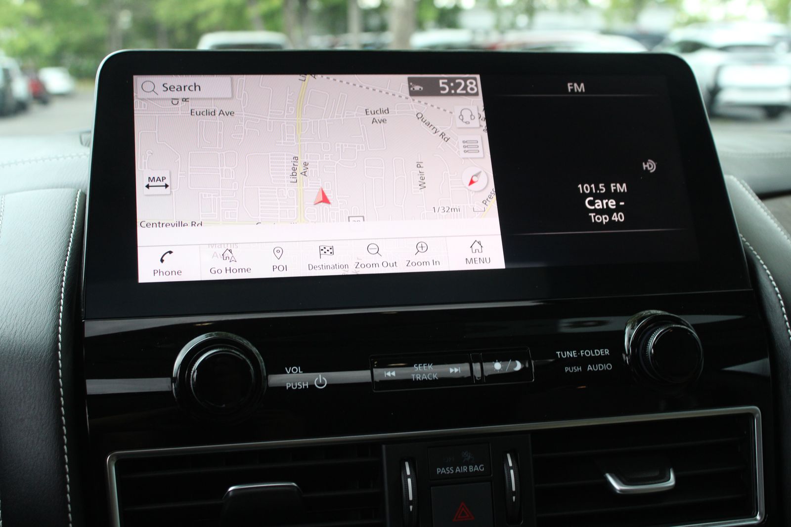 Used 2024 Gray INFINITI Premium Select image 26