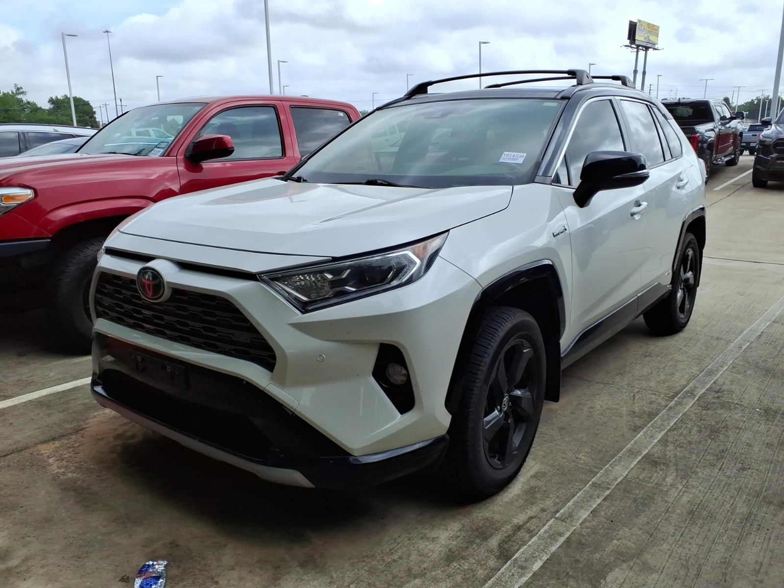 2021 Toyota RAV4 Hybrid XSE White at North Houston Mitsubishi