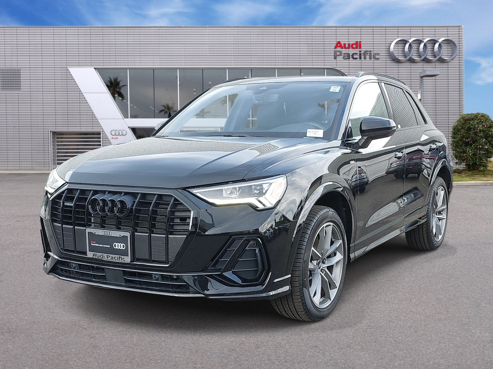 Mythos Black Metallic 2025 Audi Q3 SUV / Crossover All-Wheel Drive 8-Speed Automatic