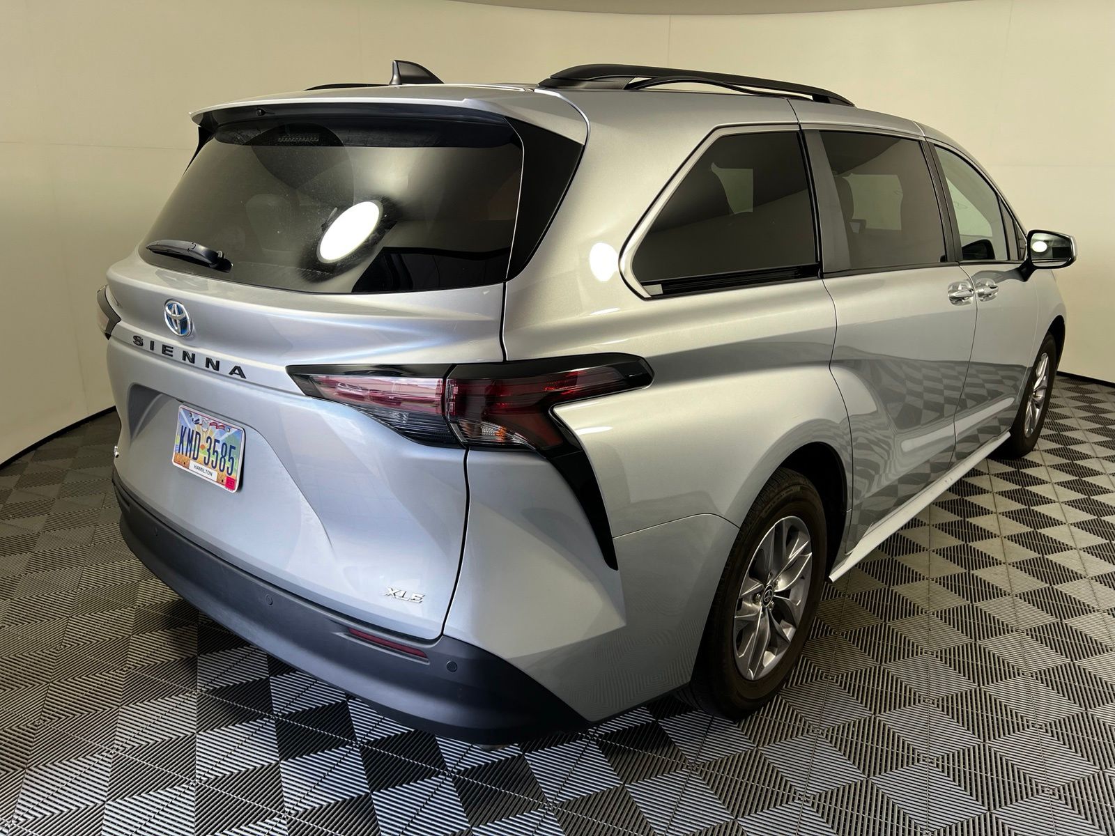 Thumbnail: 2025 Toyota Sienna - 5
