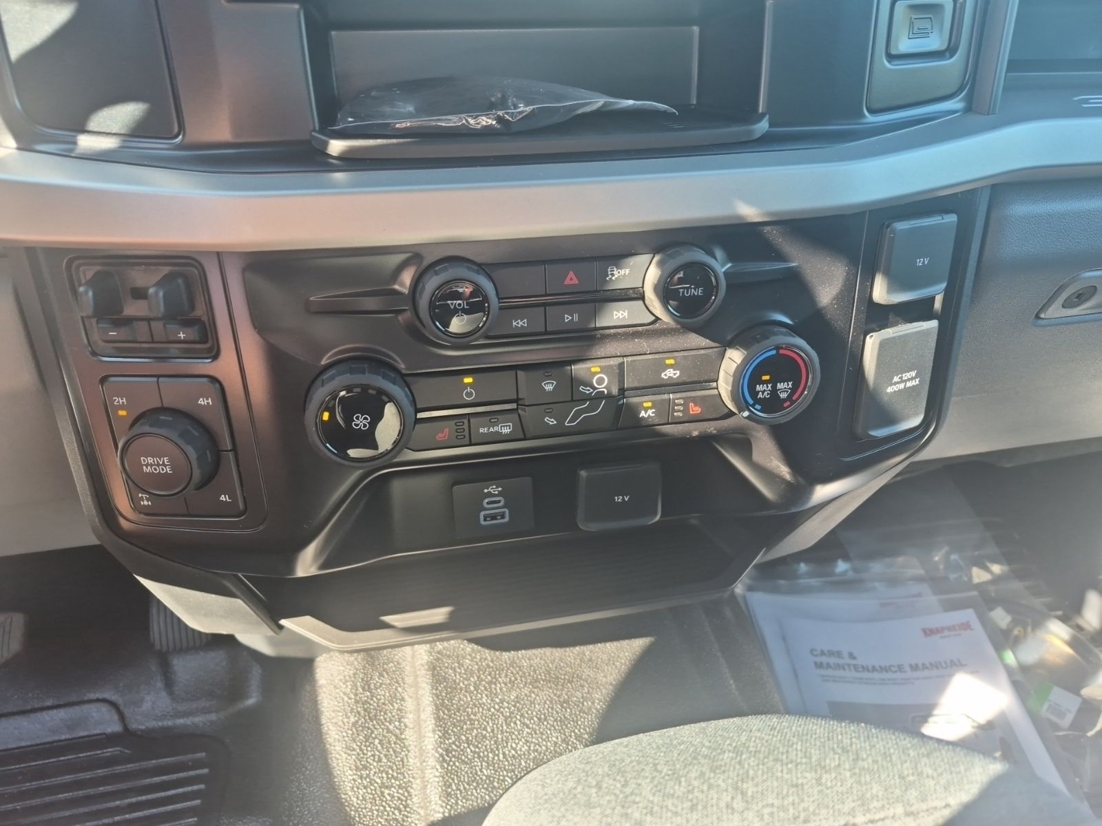 New 2026 Oxford White Ford XLT SERVICE BODY image 21