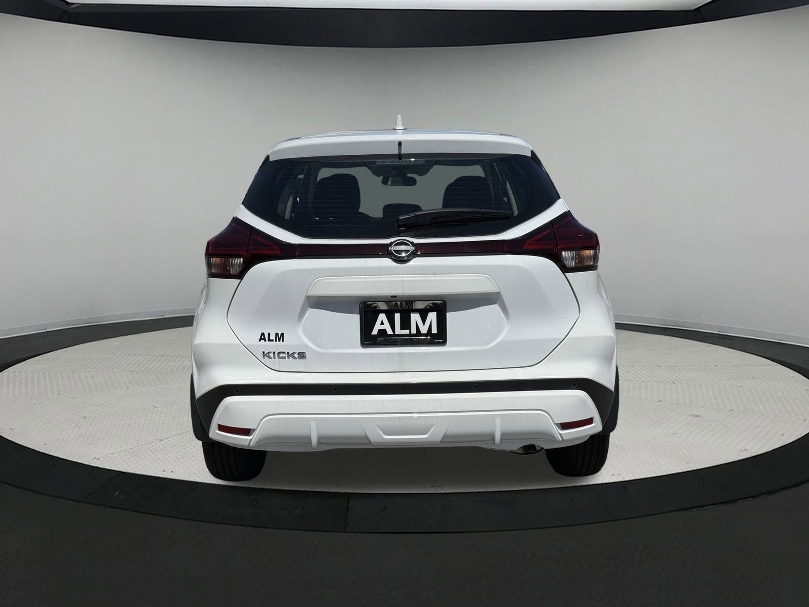 2025 Nissan Kicks Play S photo 22