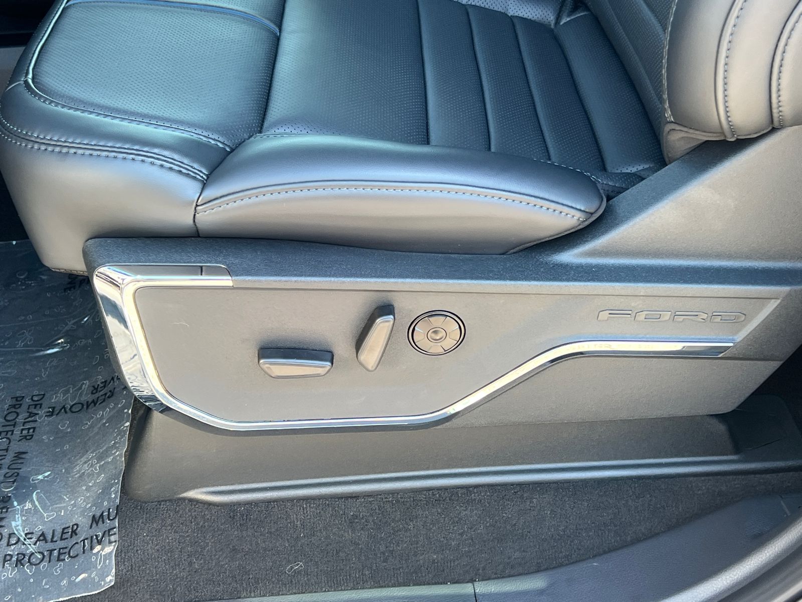 New 2026 Carbonized Gray Metallic Ford F-250® Platinum® image 11