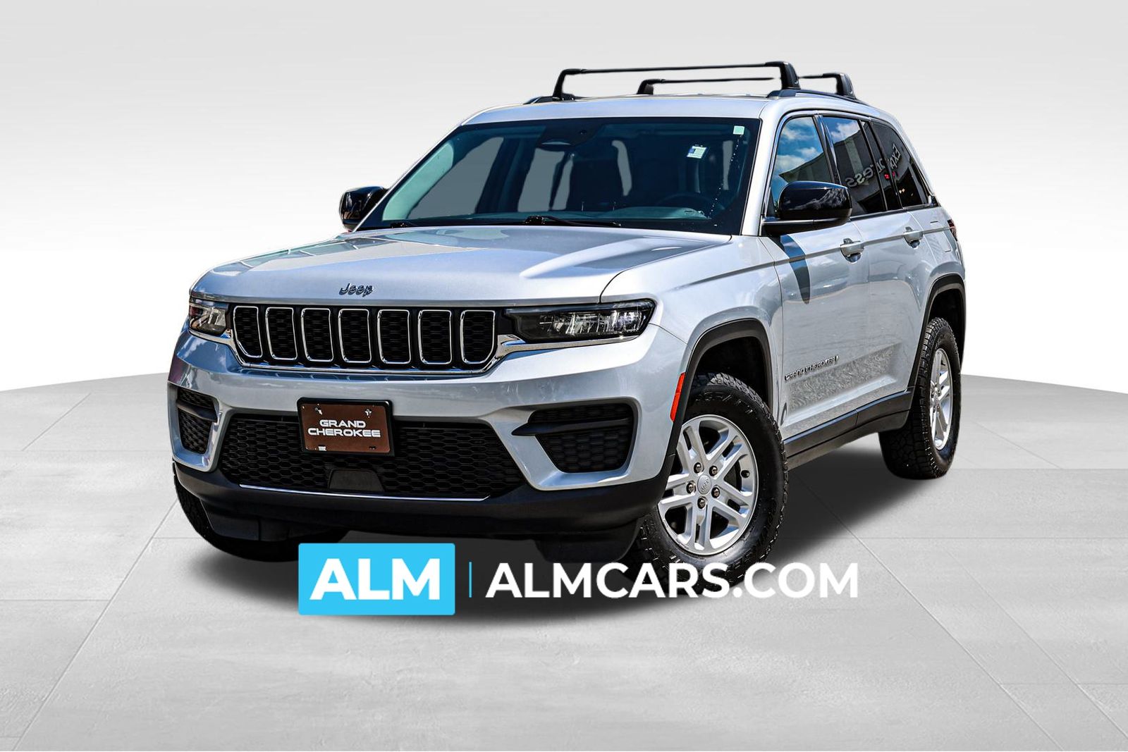 2022 Jeep Grand Cherokee Laredo's photo