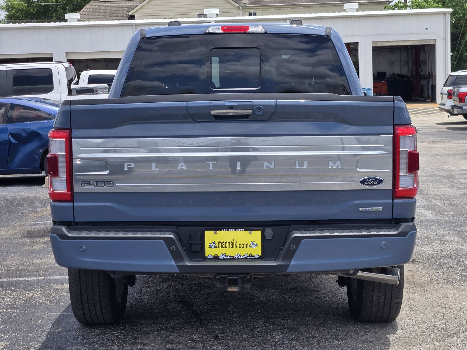 View vehicle photo 7