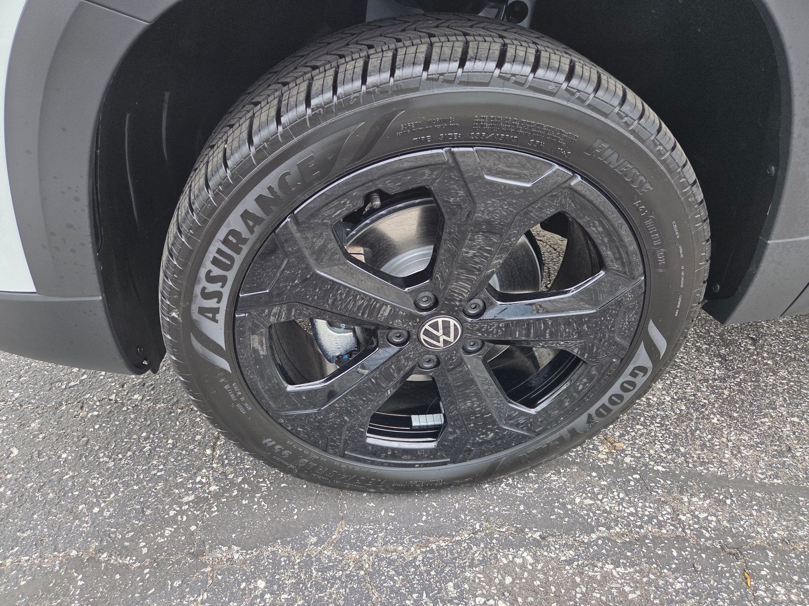 new 2026 Volkswagen Taos car, priced at $33,490