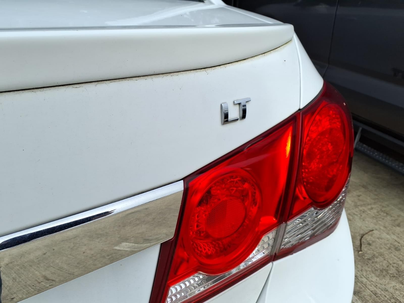 2015 Chevrolet Cruze 1LT White at DeMontrond Mazda