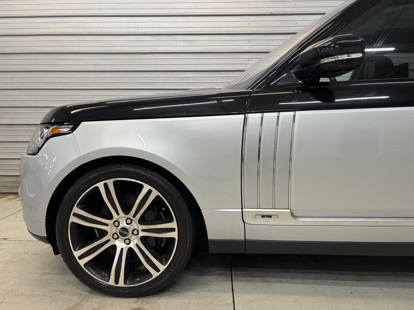2016 Land Rover Range Rover SVAutobiography LWB - Image 4