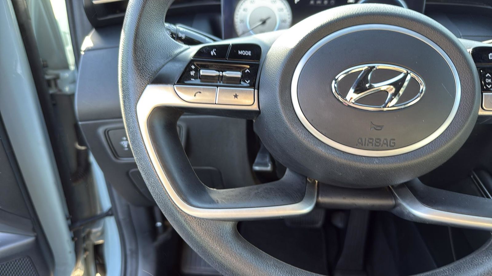 Used Car 2023 Hyundai Santa Cruz  Sel For Sale Under $25,000 In Austin, Texas