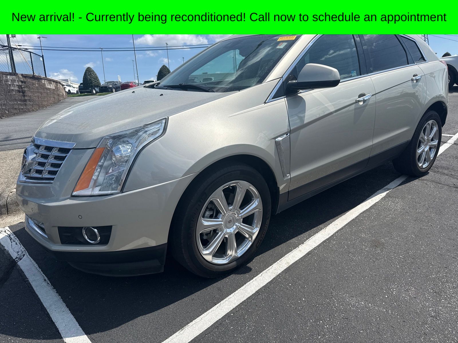 Silver 2016 Cadillac SRX Performance FWD SUV / Crossover Front-Wheel Drive 6-Speed Automatic