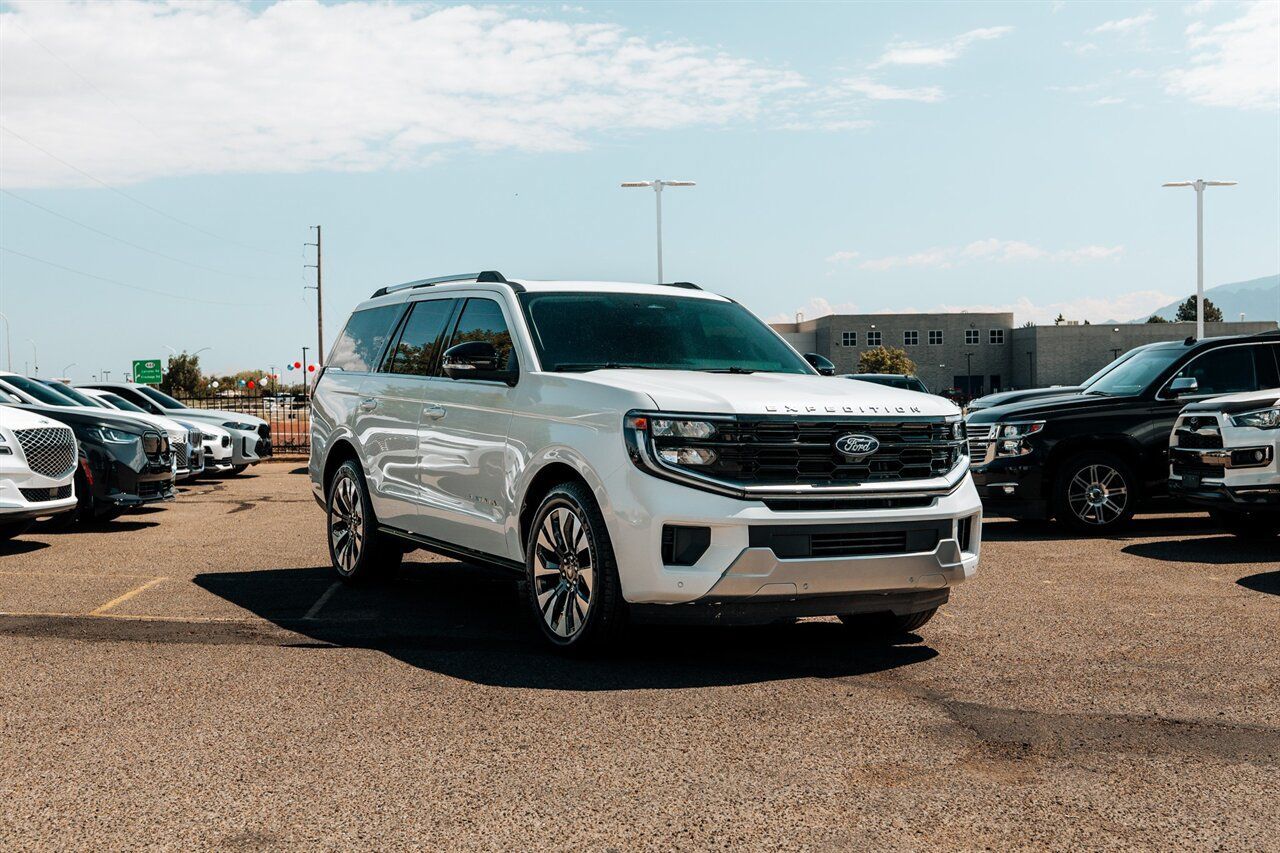 White Metallic 2026 Ford Expedition SUV / Crossover Four-Wheel Drive Automatic